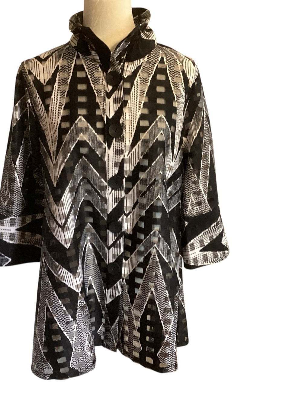 Black & White Patterned Women's Coat - Stylish Button-Front Jacket by DAMEE